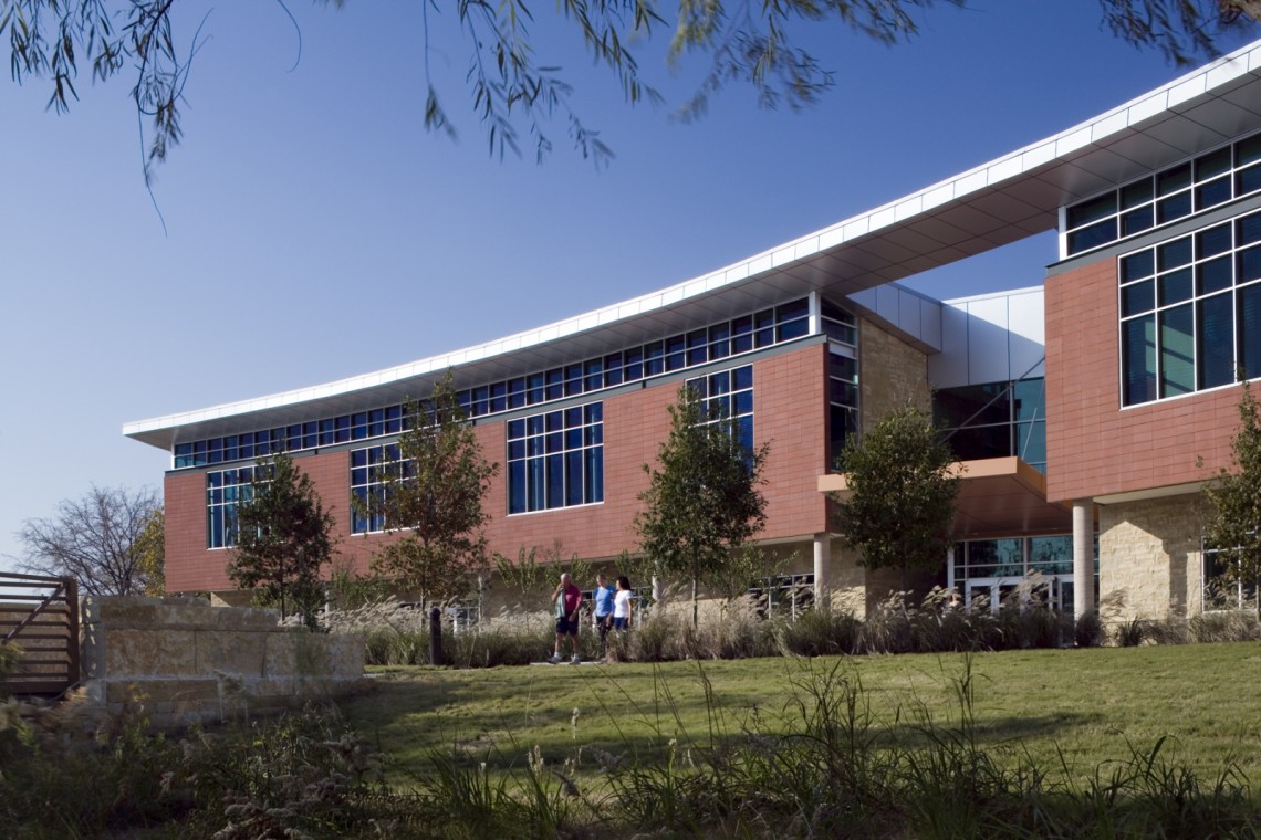 Tom Muehlenbeck Center Tom Muehlenbeck Center